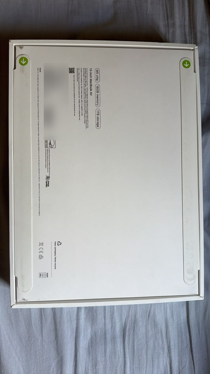 MacBook Air 13" M5 16GB 1TB Meia-noite — Novo, lacrado — foto 4 de 6